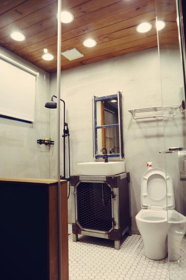 Travel Charger Hostel Hualien City Εξωτερικό φωτογραφία